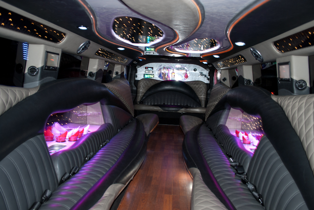 Houston Hummer Limo Rates, Limousine, White, Black Car Service, Wedding, Round Trip, Anniversary, Nightlife, Getaway, Birthday, Brewery Tour, Wine Tasting, Funeral, Memorial, Bachelor, Bachelorette, City Tours, Events, Concerts, SUV, H1, H2, H3
