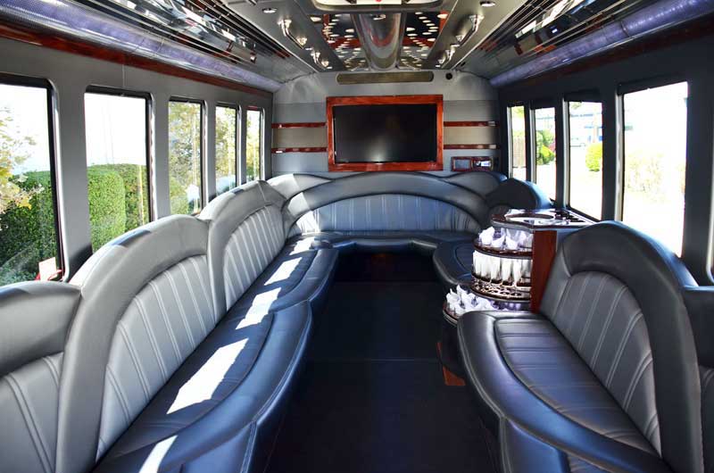 Houston Limo Bus Services, Party Bus, Charter, Shuttle, City Tours, Weddings, Birthday, Bar club Crawl, Wine Tasting, Brewery Tour, Concert, Music Venue, Luxury, Tailgating, Corporate, Business